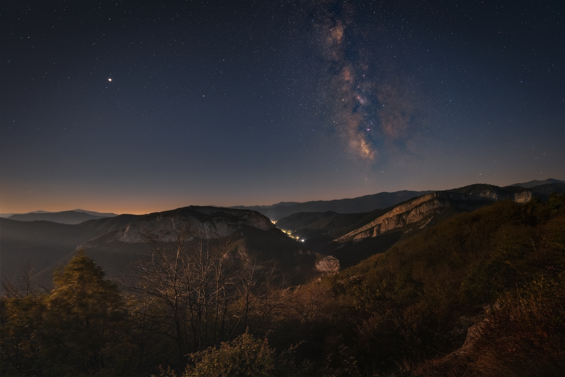 La Via Lattea al chiaro di Luna
