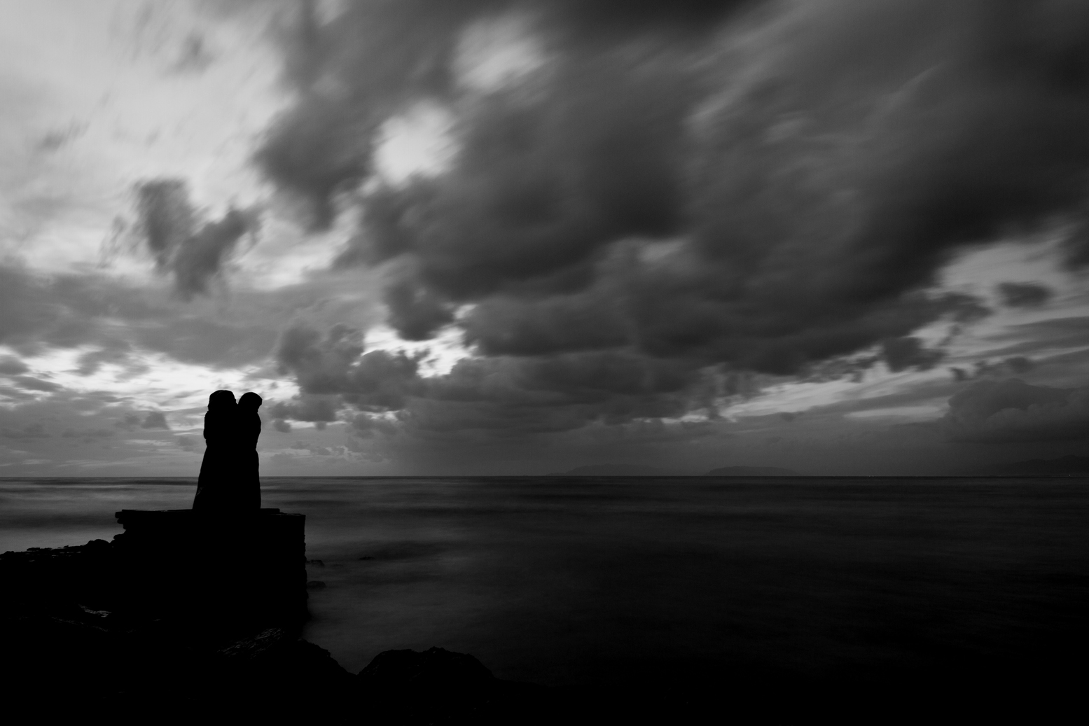 Arriva il temporale,molo Viareggio