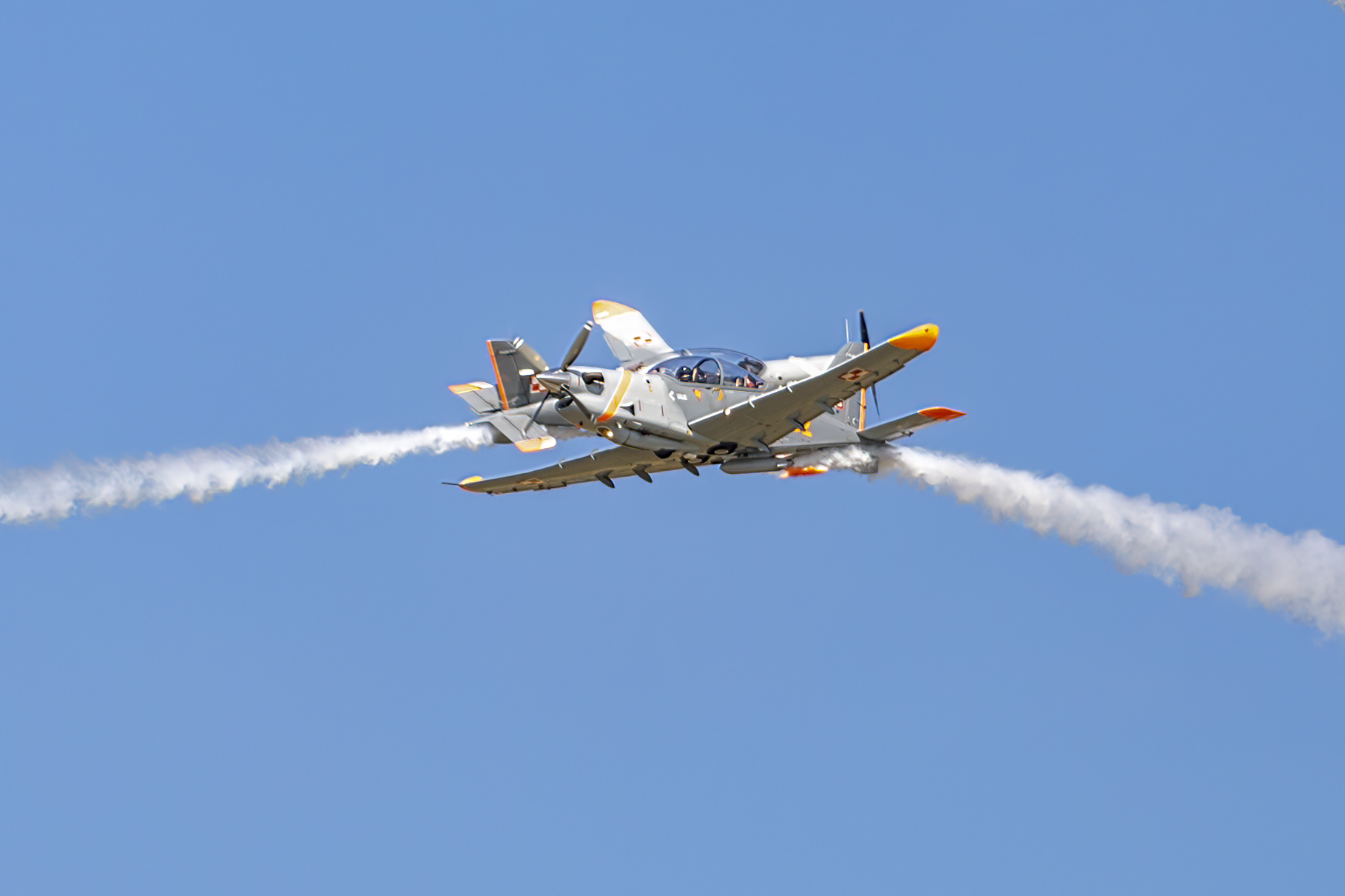 Sfiorarsi a 700 km orari