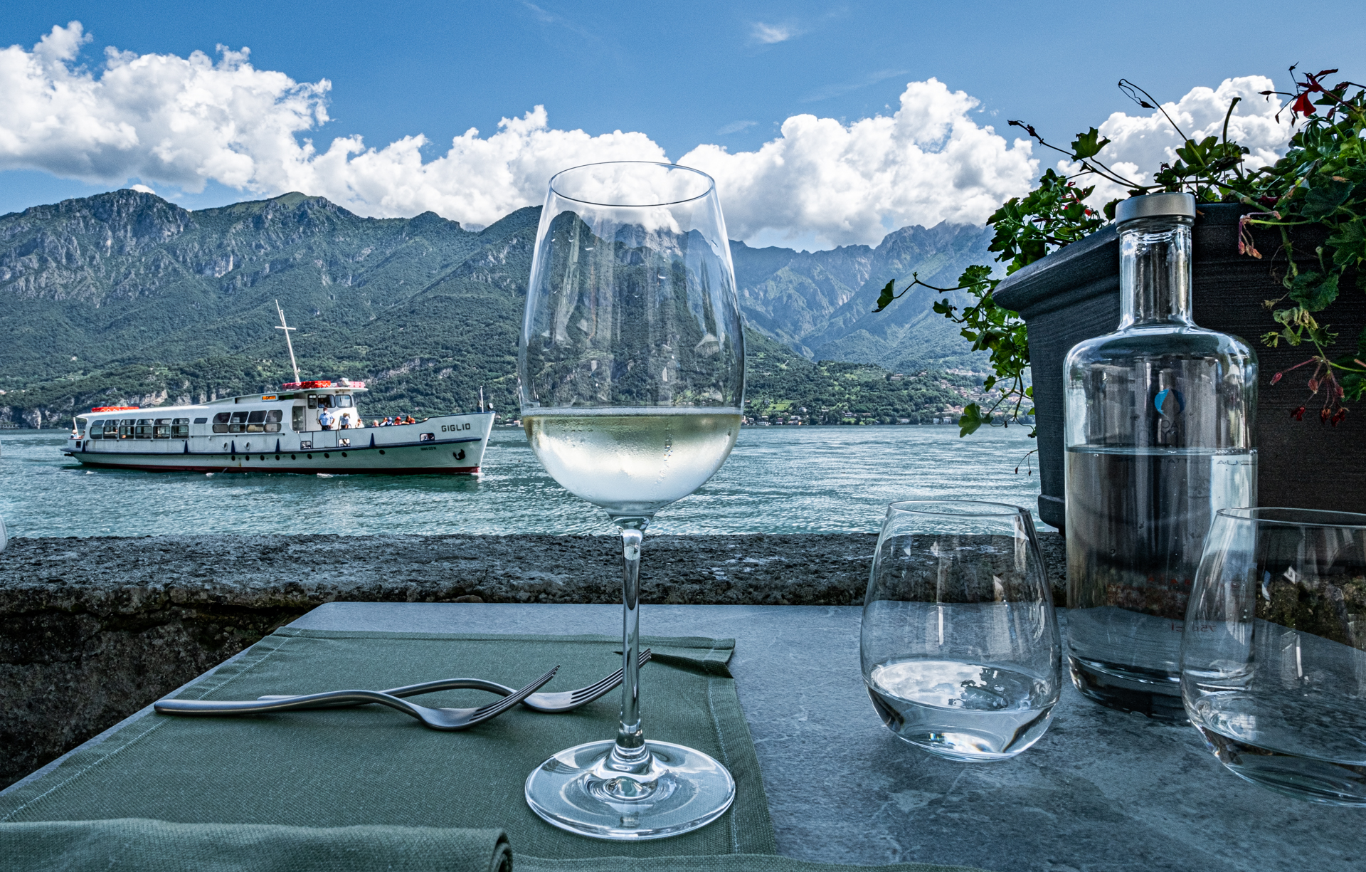 ... in riva al lago!