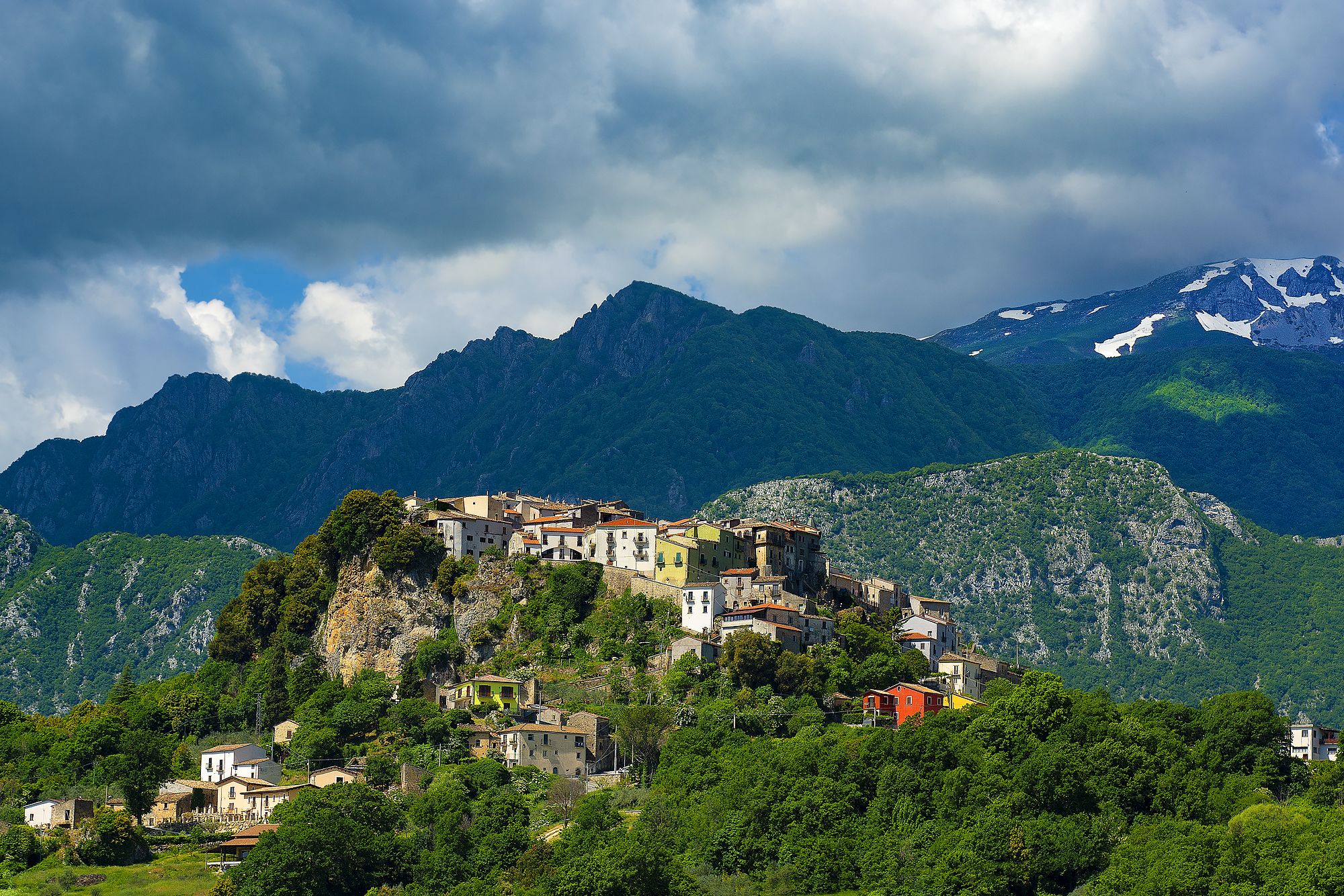 Castell San Vincenzo (Molise) and the Mainarde