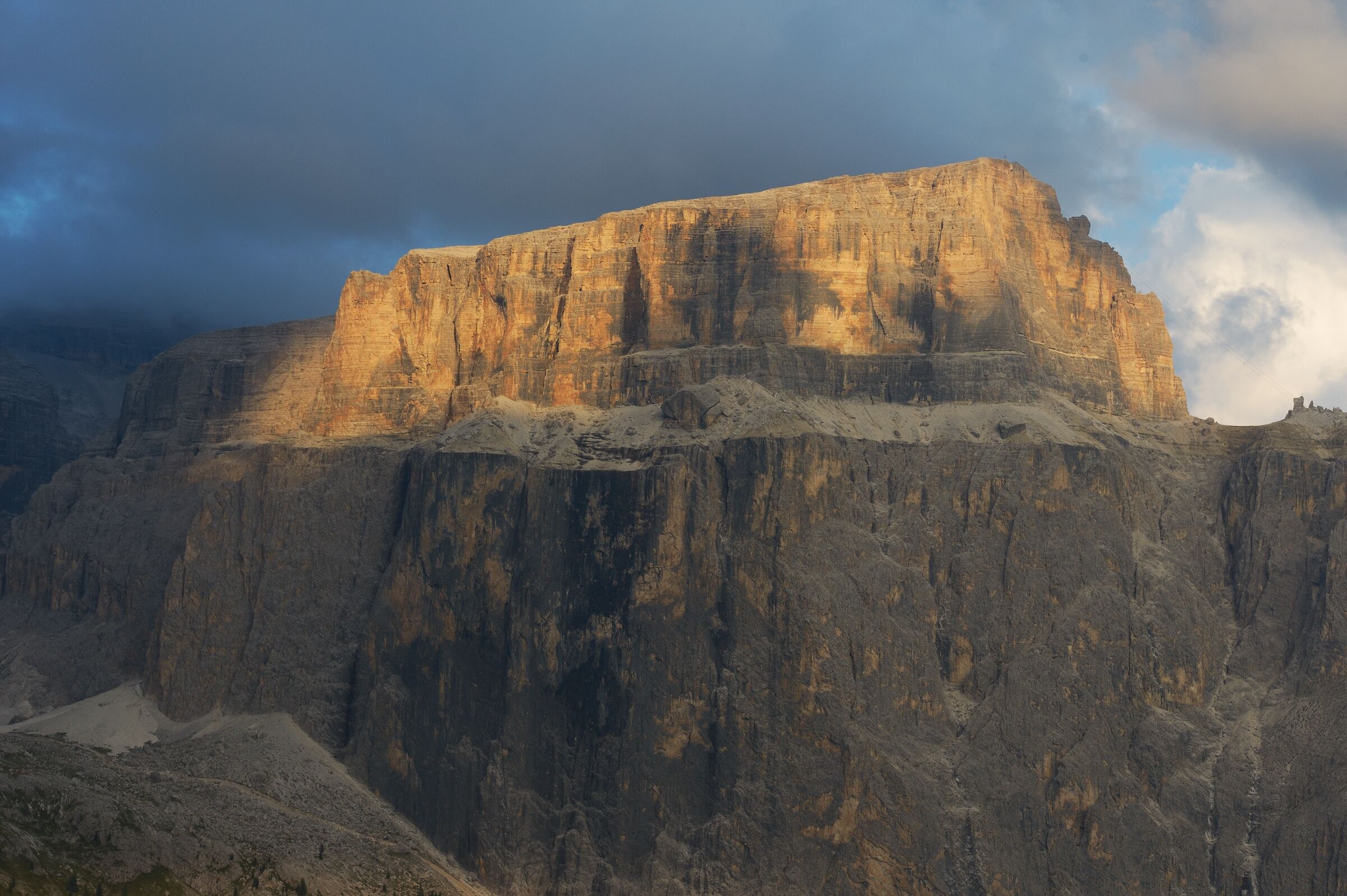 Sass Pordoi al tramonto