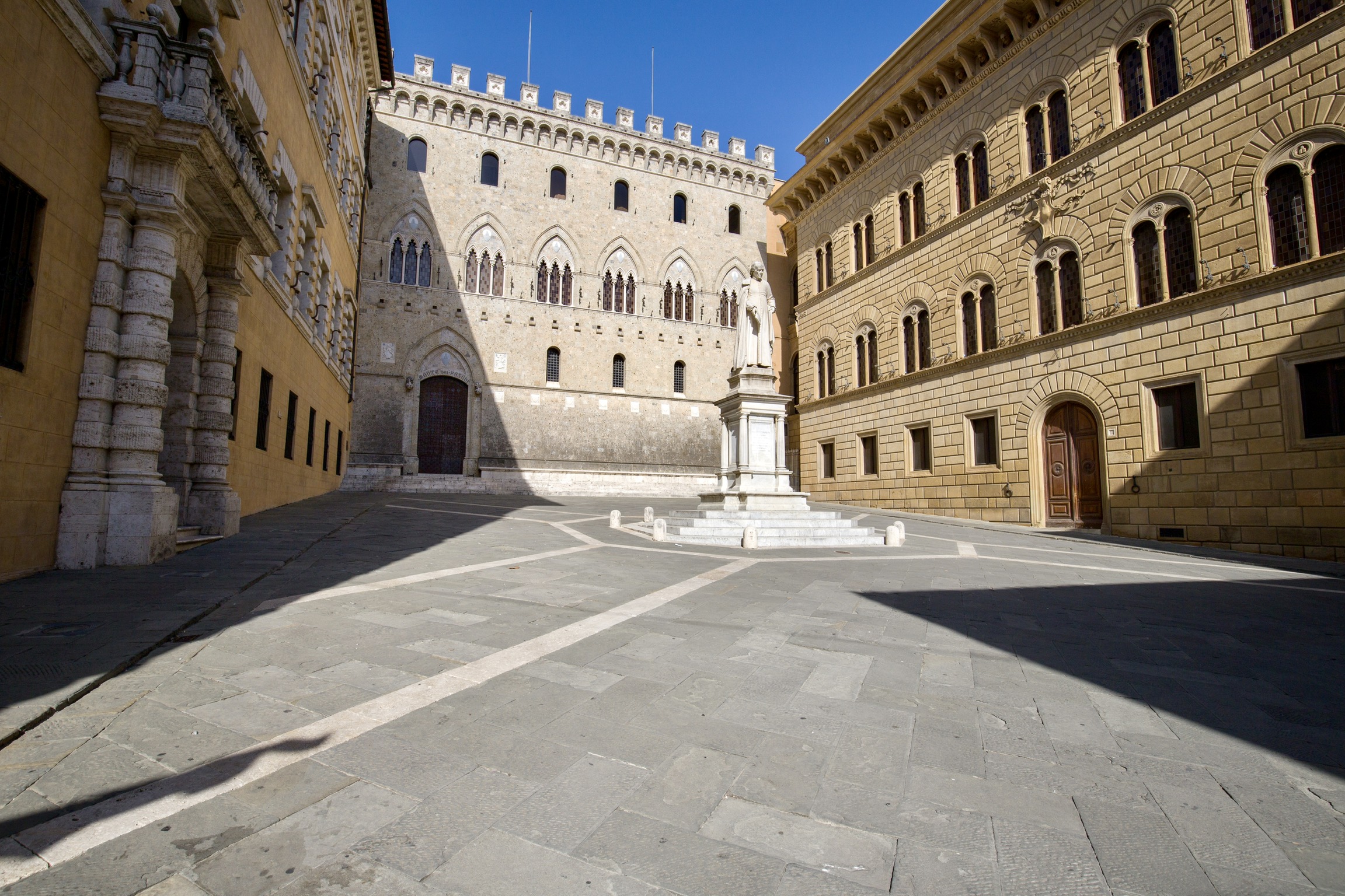 Siena, Piazza Salimbeni