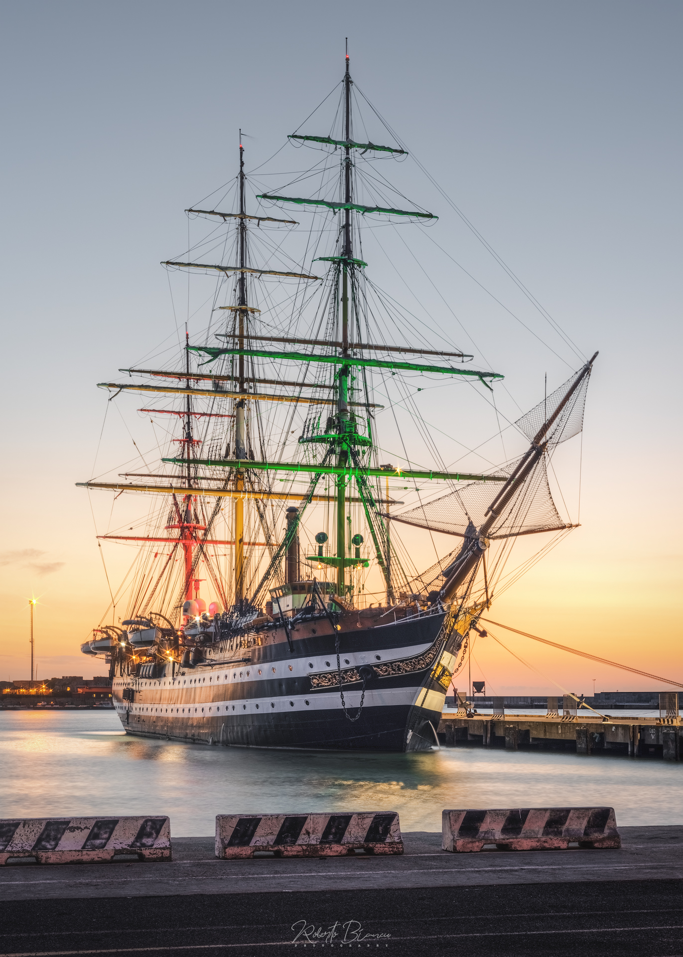 Nave scuola "Amerigo Vespucci"