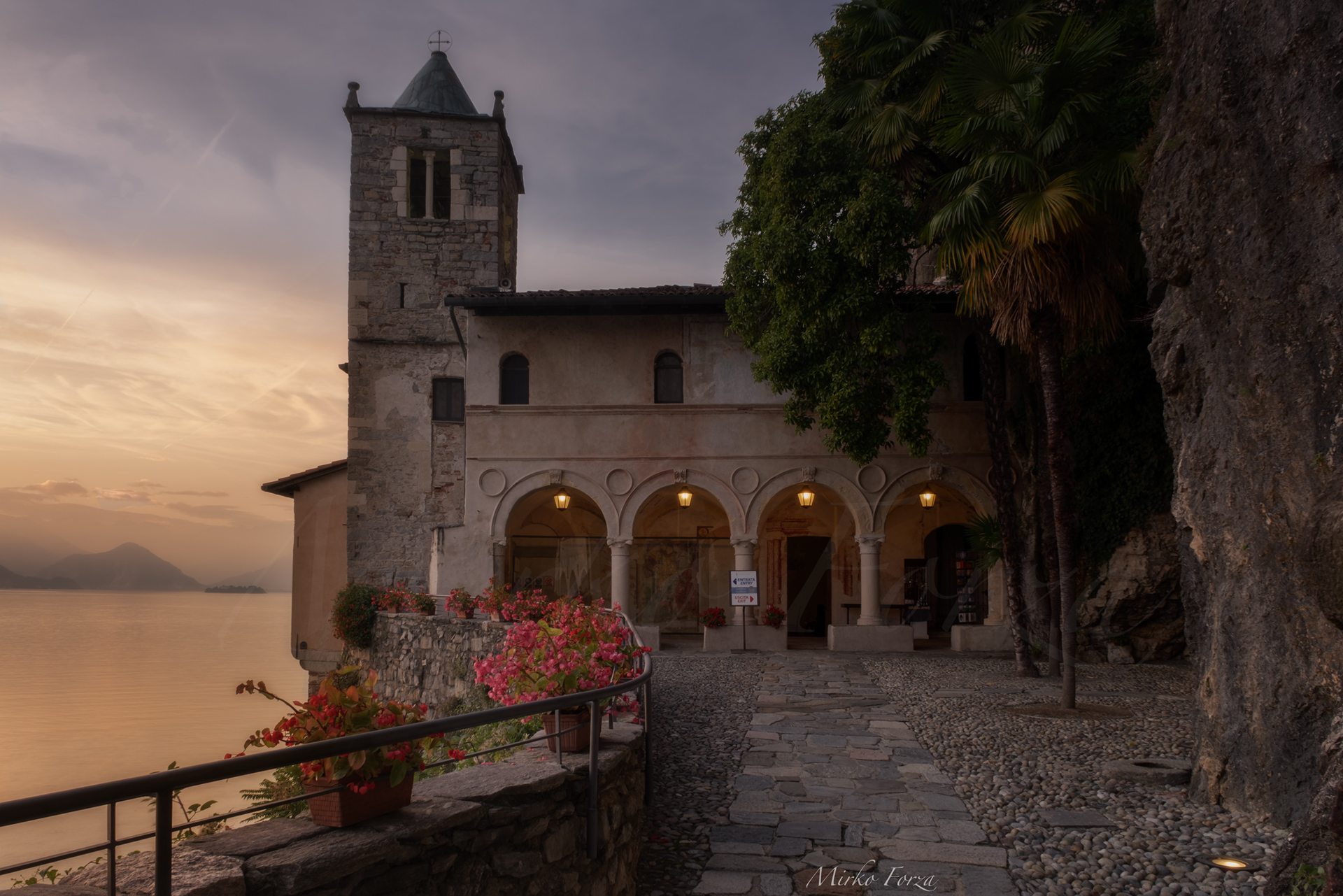 Santa Caterina del Sasso (Leggiuno - VA -)