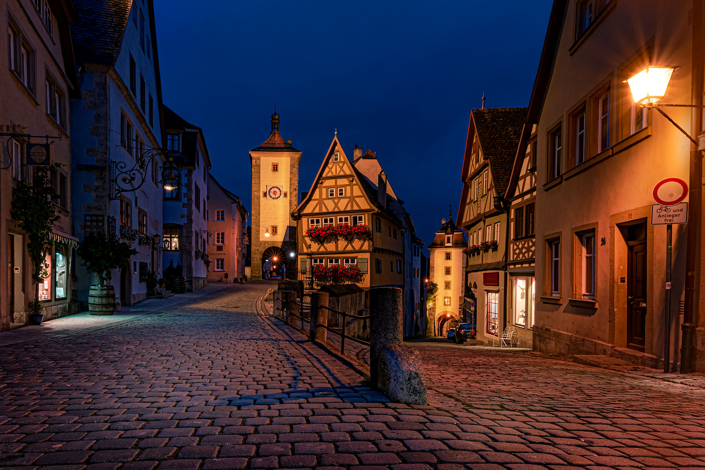 Is it time to pick up the geraniums in Rothenburg?