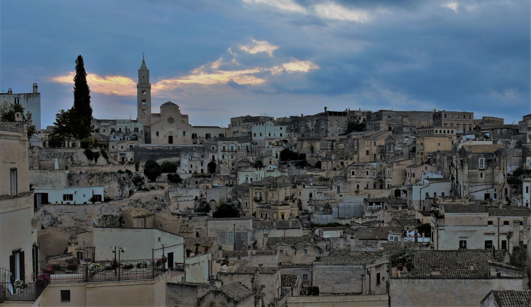 Alba dal "Belvedere Guerricchio" a Matera