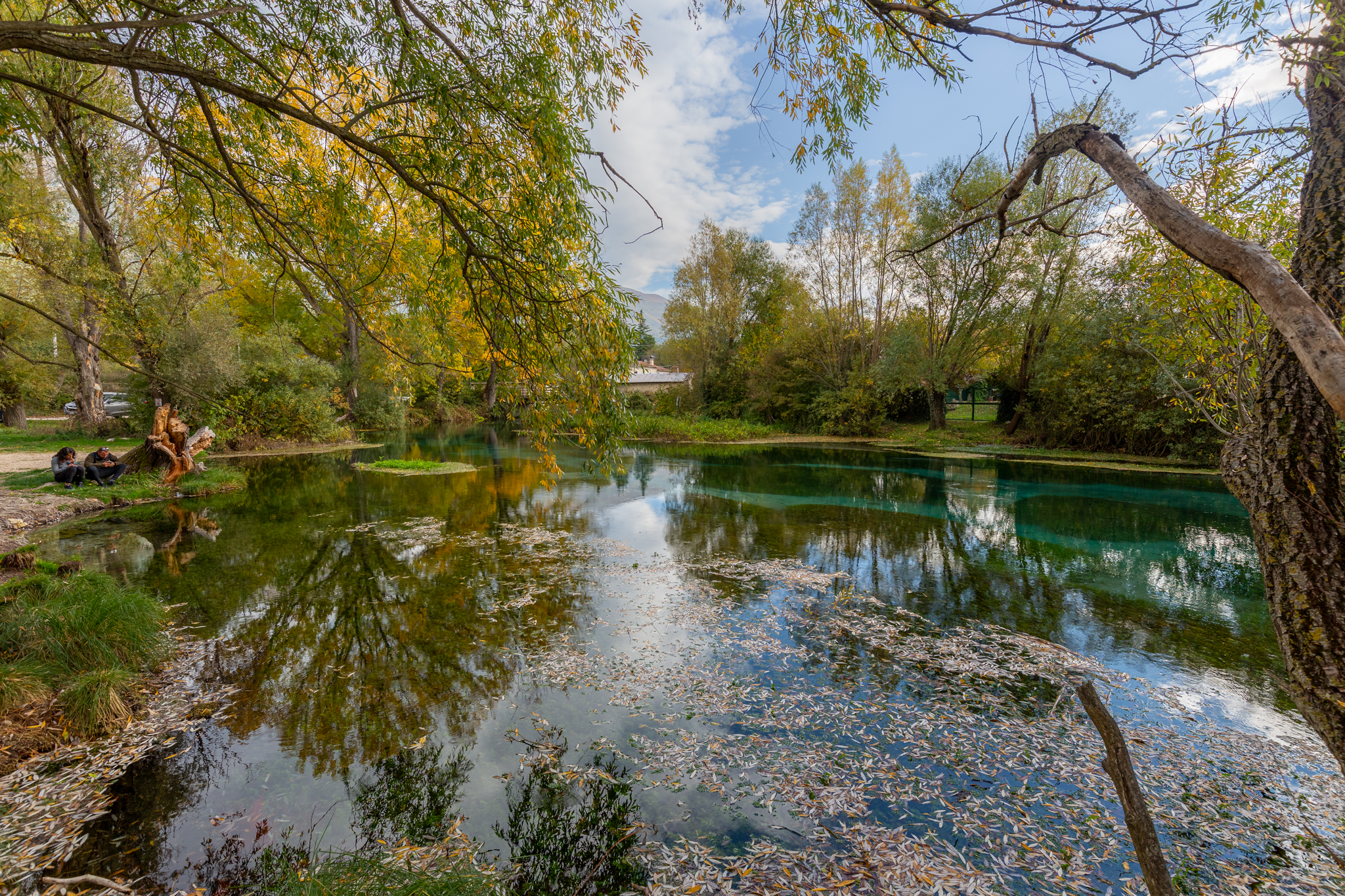 Riflessi sul fiume Tirino