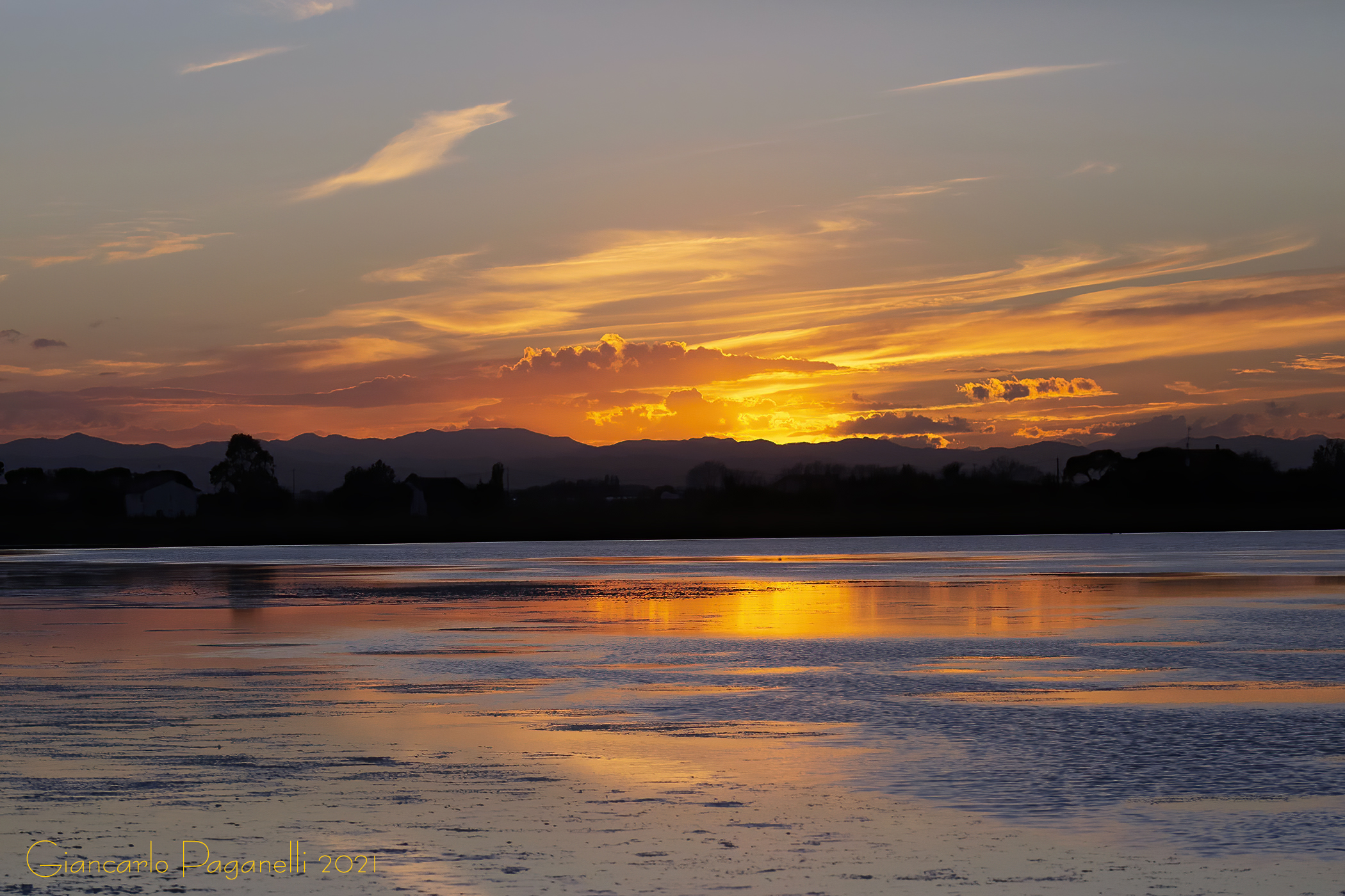 Tramonto sulle saline