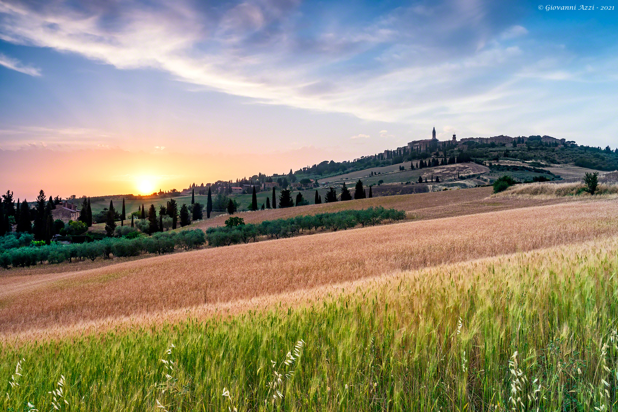 The sun greets Pienza