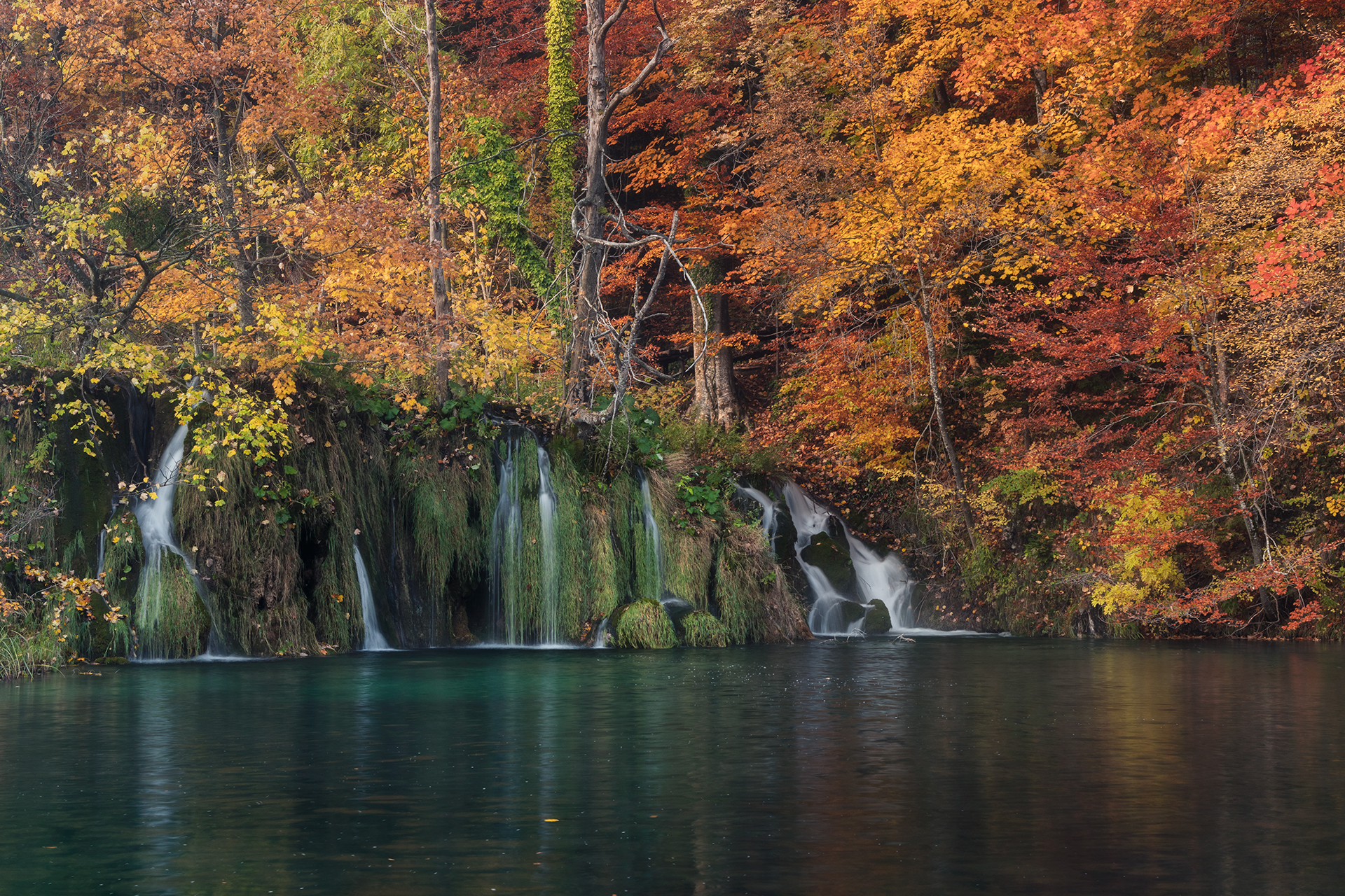 Cascata tra i colori
