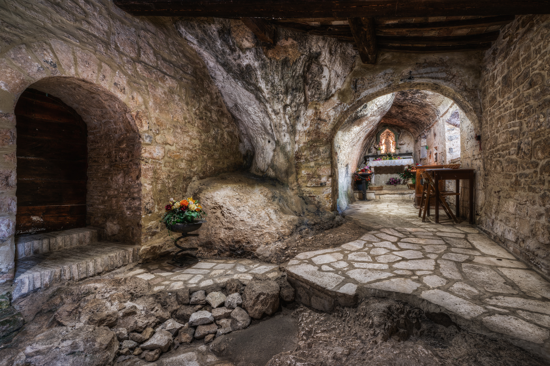 Eremo di Santa Maria infra Saxa, Genga