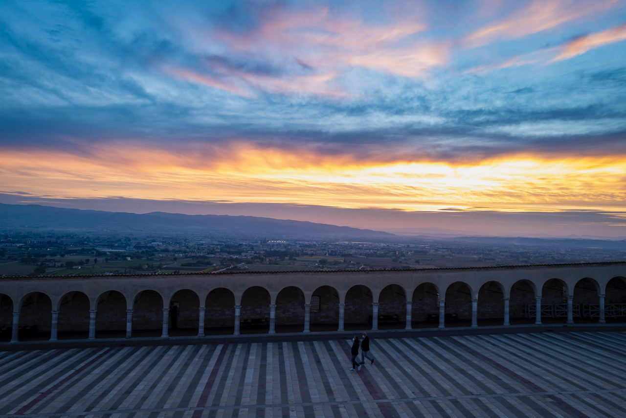 Assisi camminata al tramonto