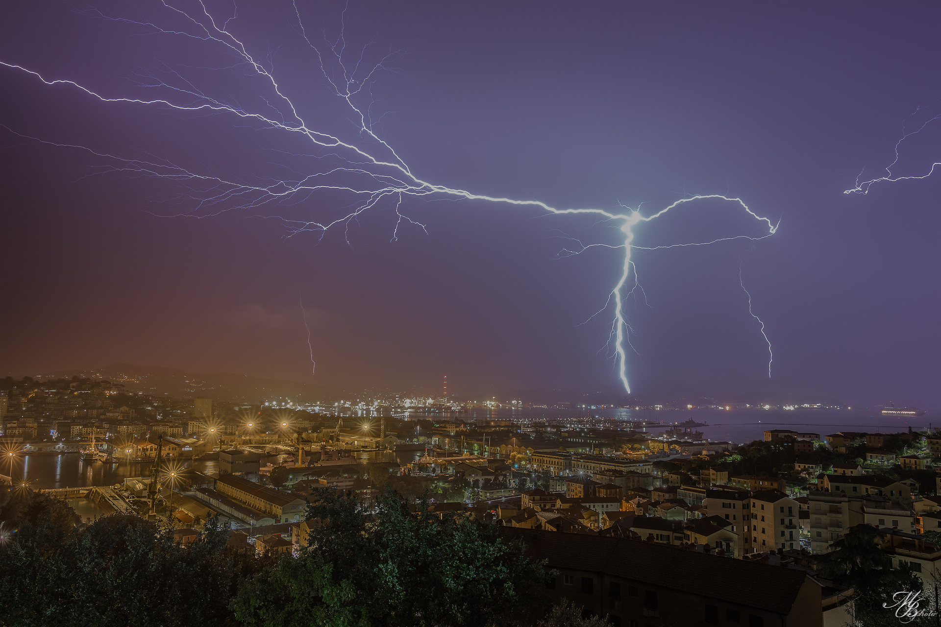 Thunderstorm 14-11-21