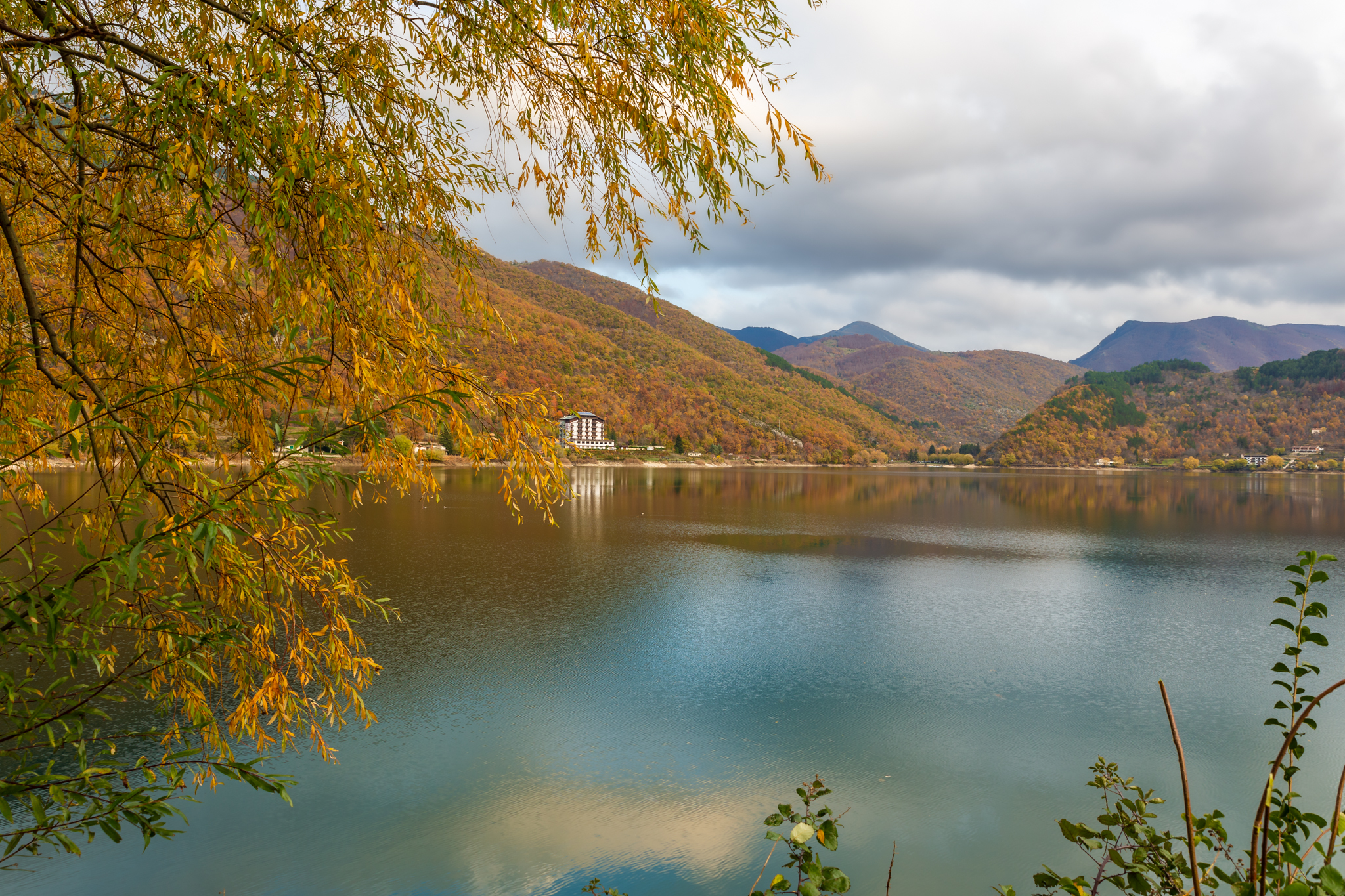 The gold of Lake Scanno.