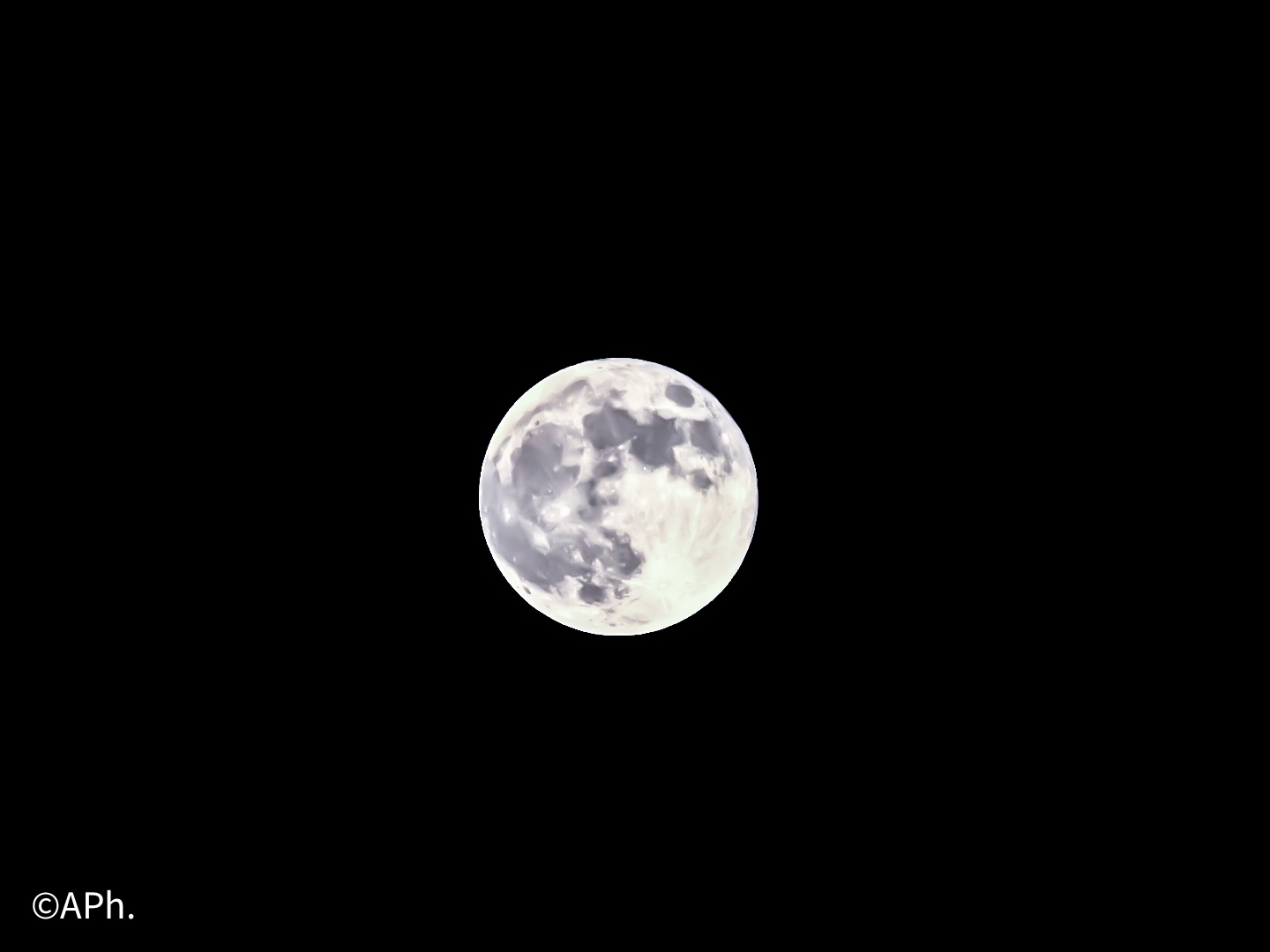 Magnificent full moon "beaver - after eclipse"