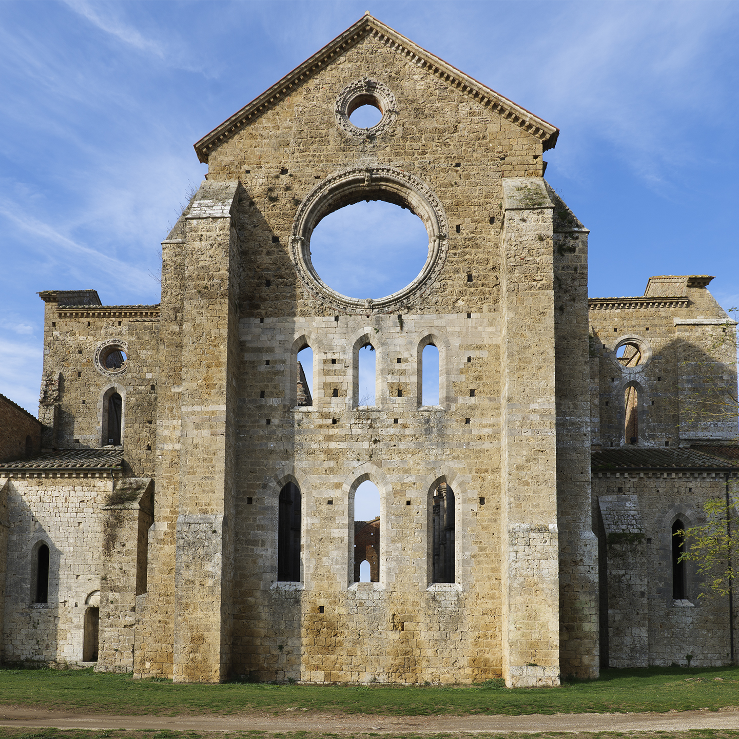 San Galgano - facciata