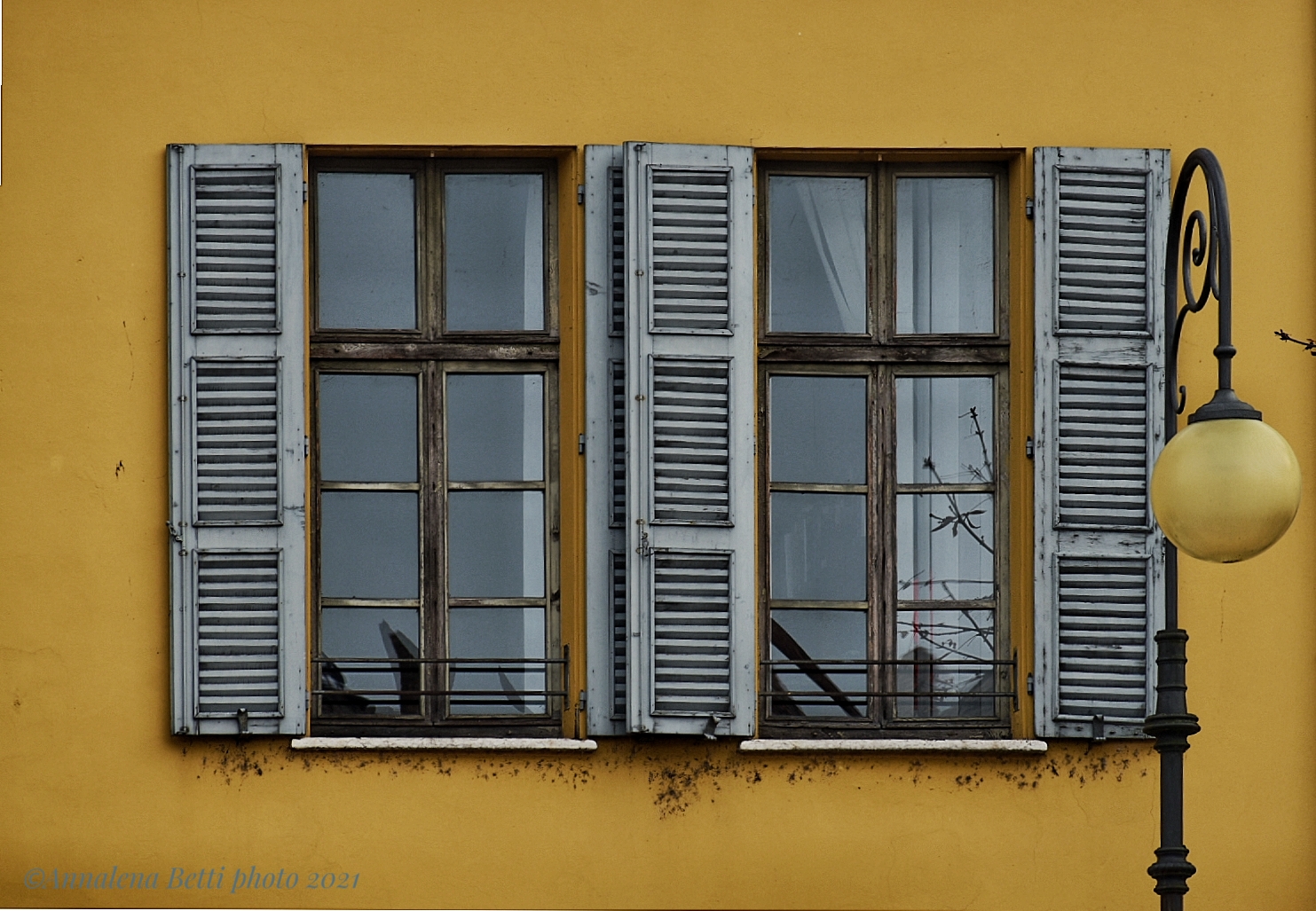 Blue windows on yellow