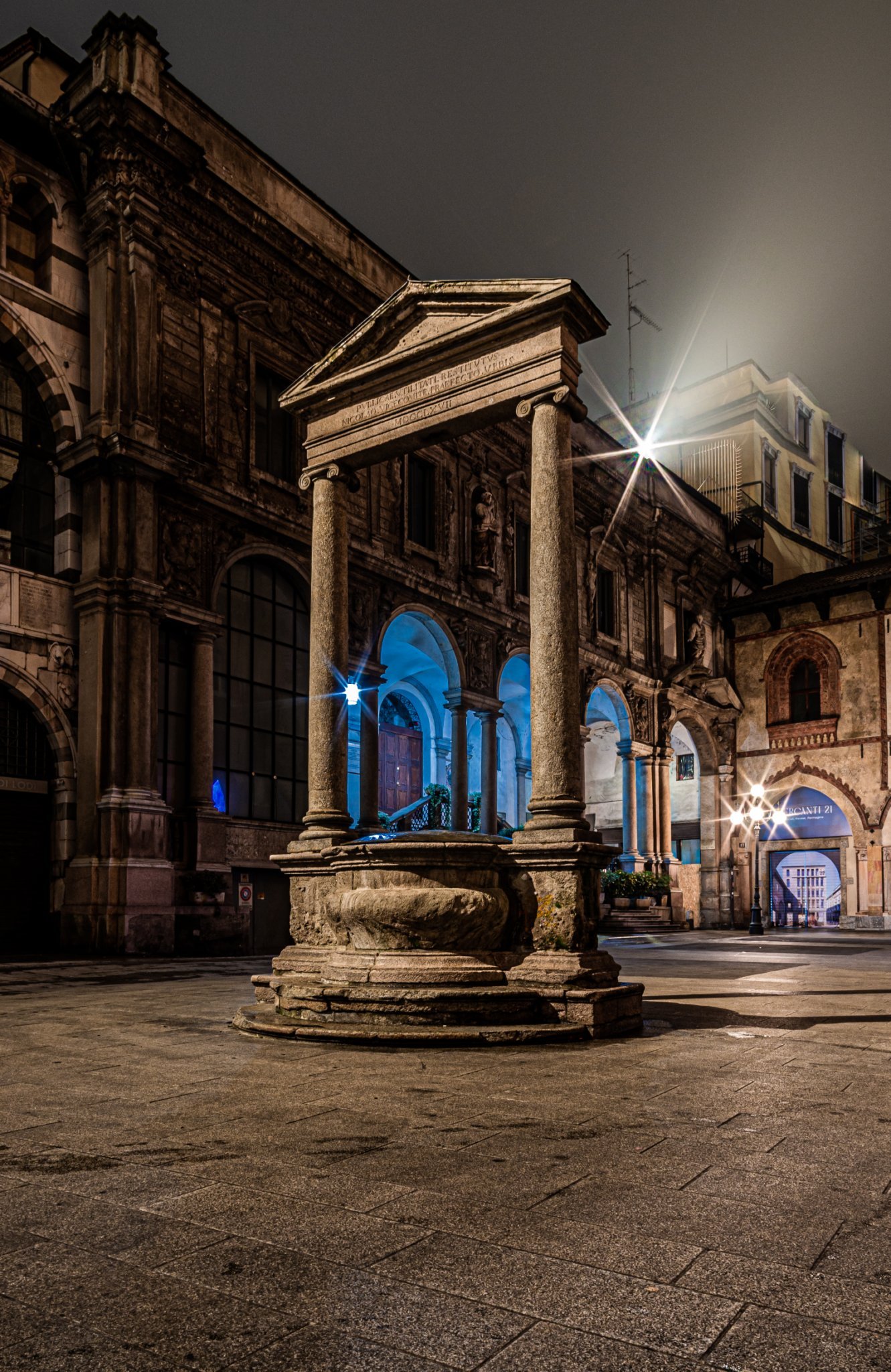Notte a Piazza dei mercanti