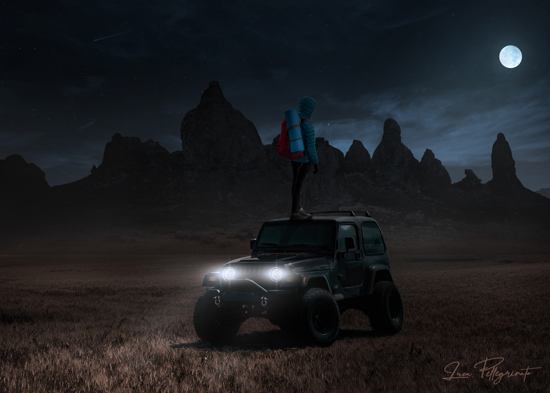 Hiker su Jeep in montagna