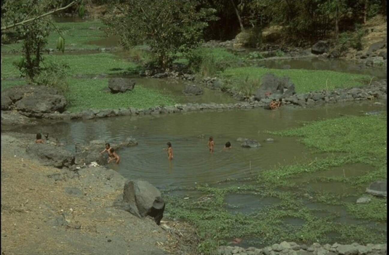 Lombok - Children in the river