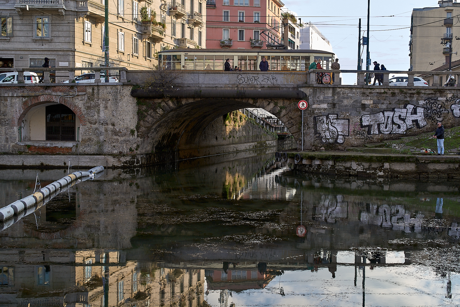 Milano, la darsena verso il naviglio pavese