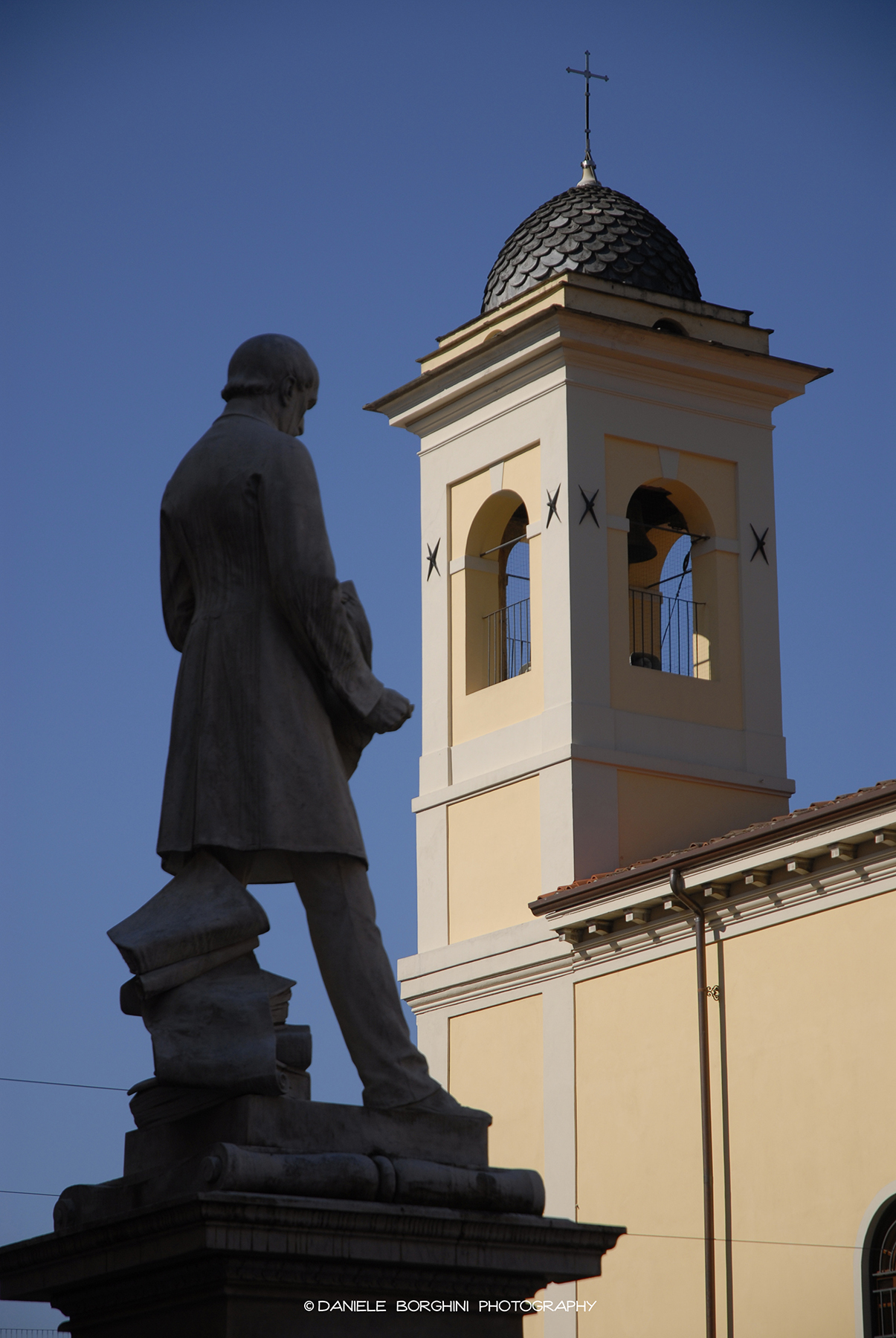 Mazzini e il campanile