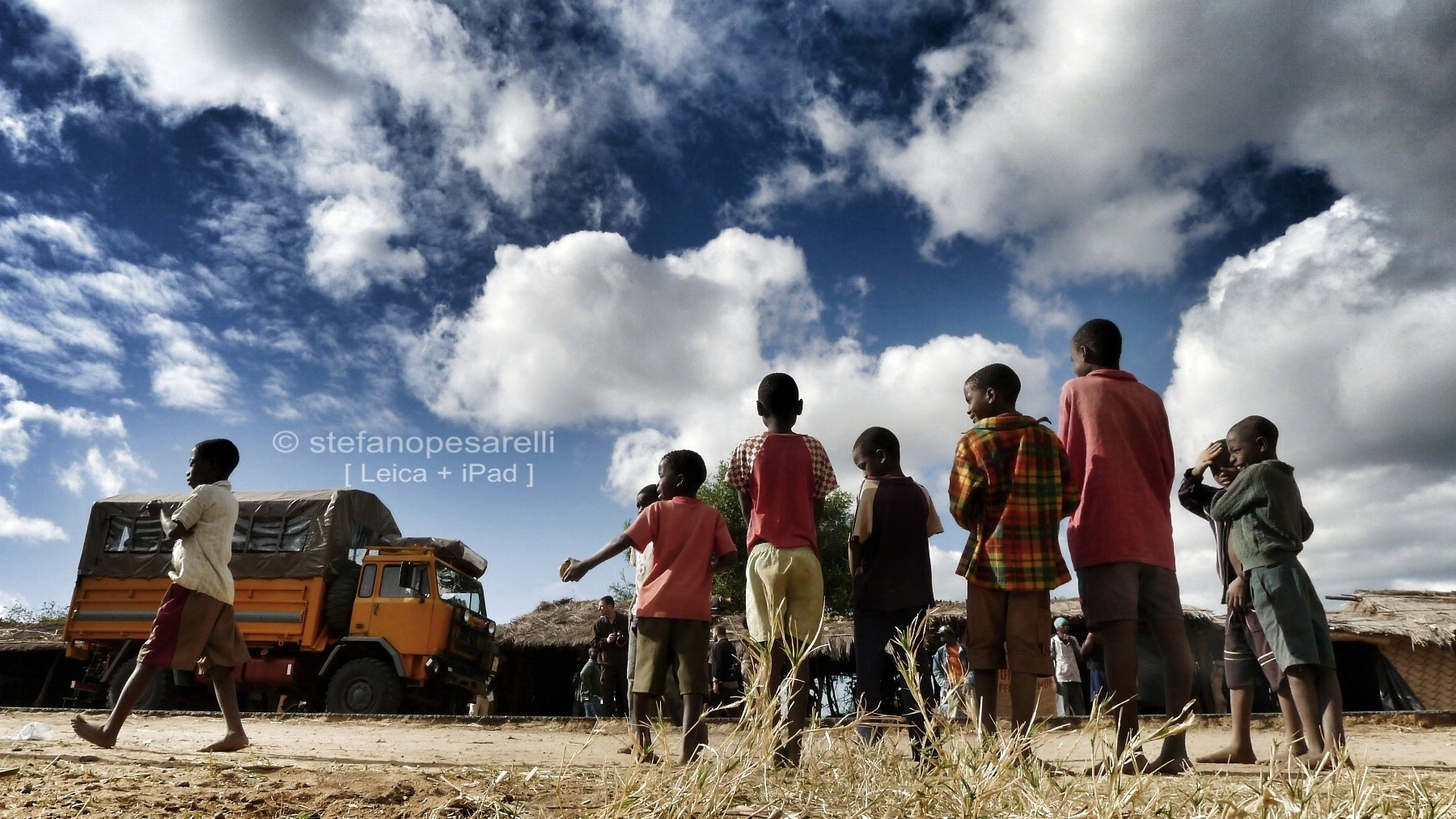 Africa, n viaggio con una Leica e un iPad.