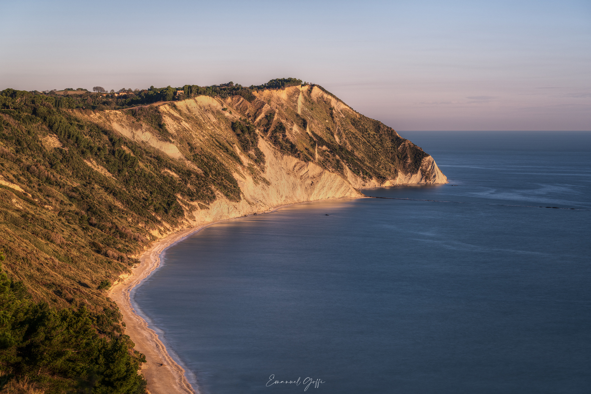 Mid-valley beach - Portonovo Ancona