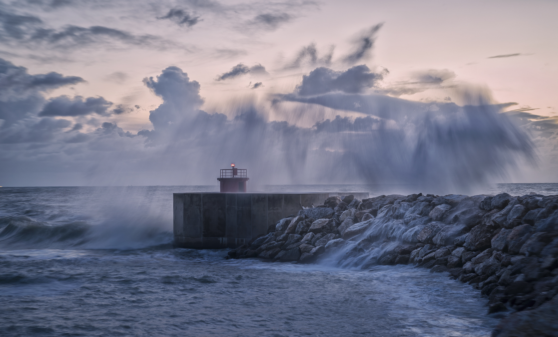 Sea storm