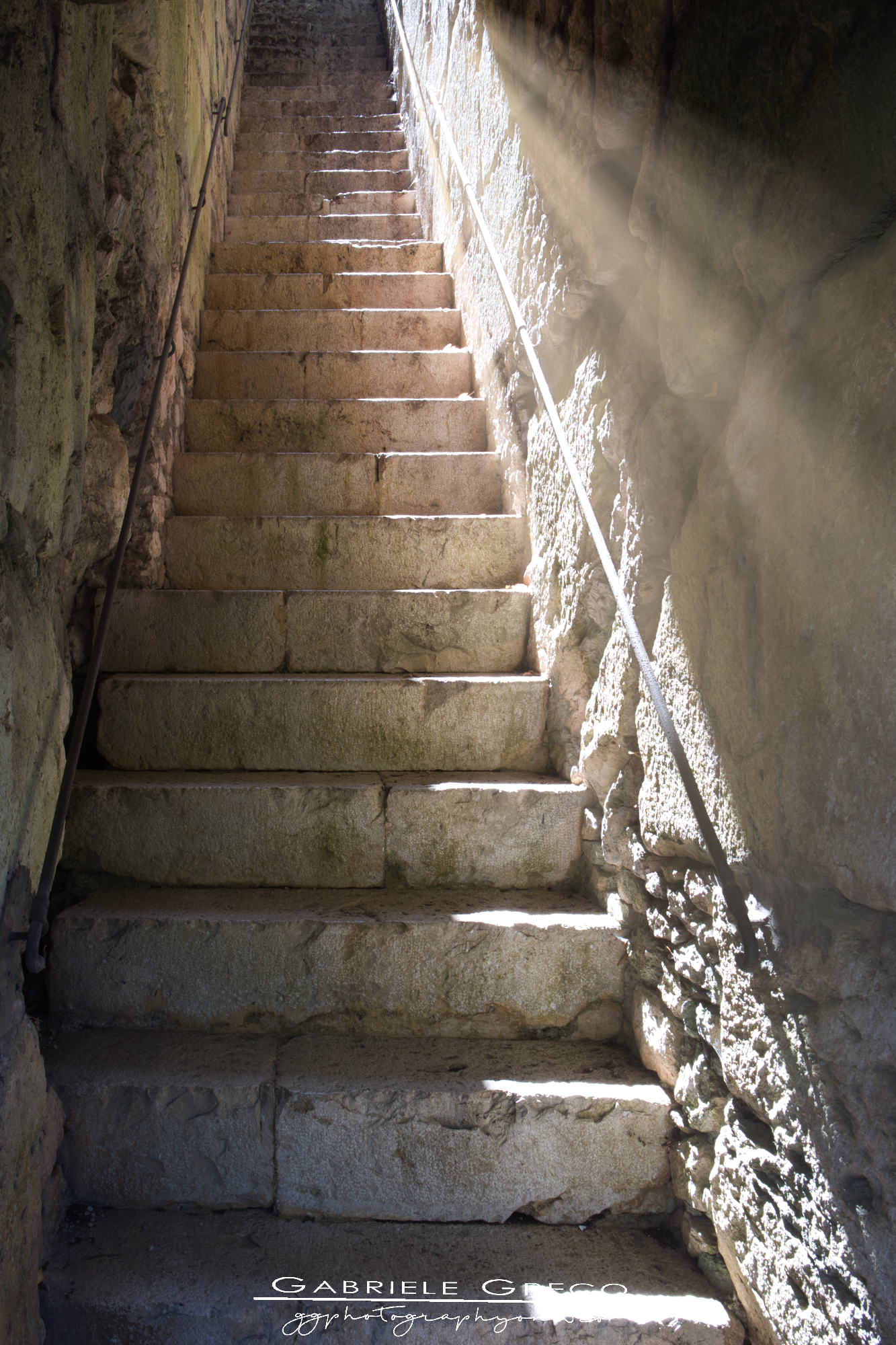Il passaggio - mura poligonali di Alatri