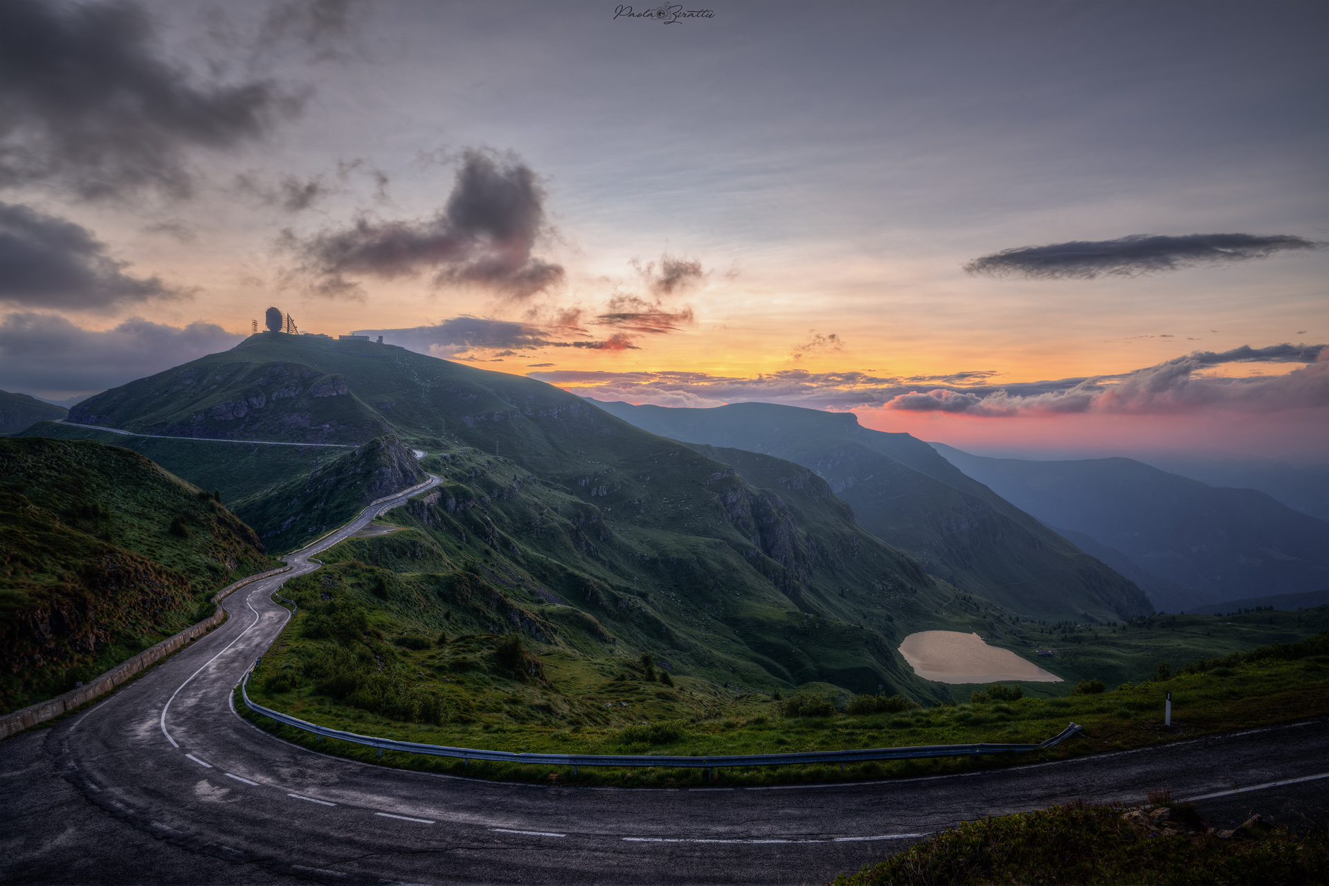 Alba al dosso dei galli