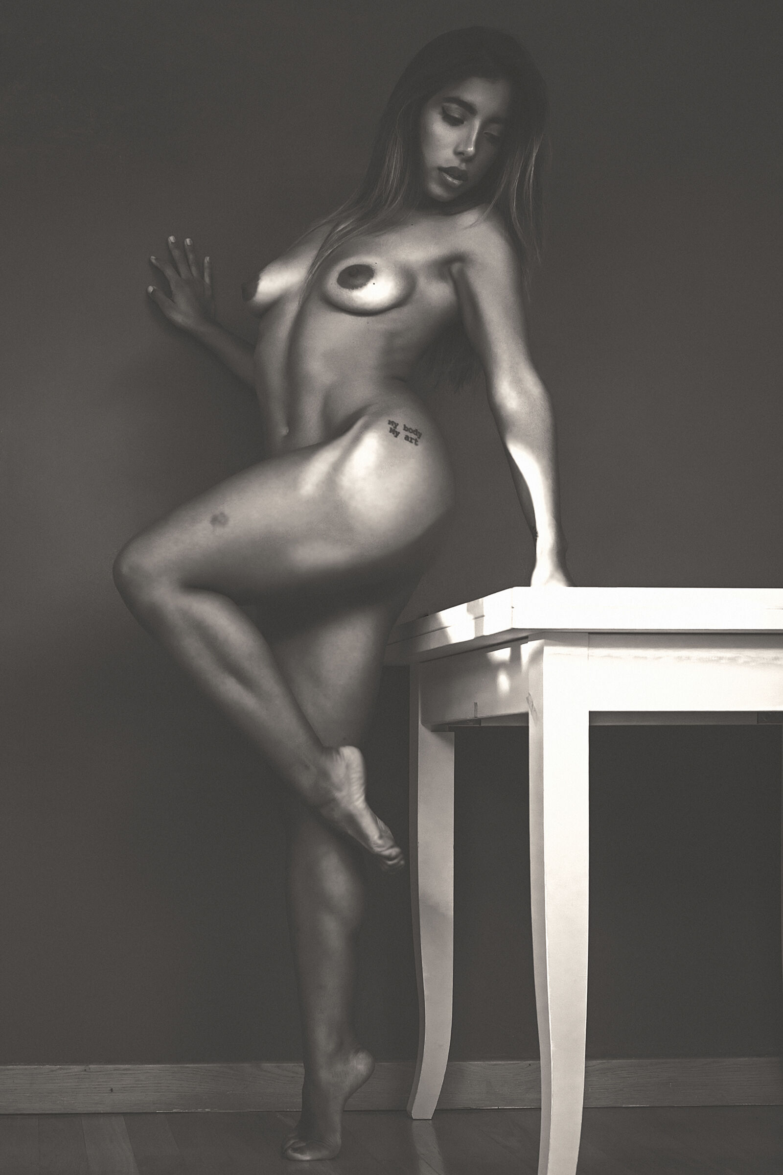 Mia Nude, BN 7