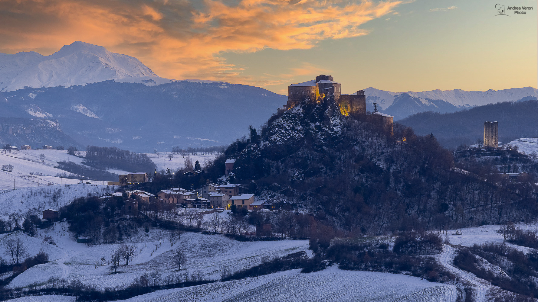 Rossena Castle towards dusk