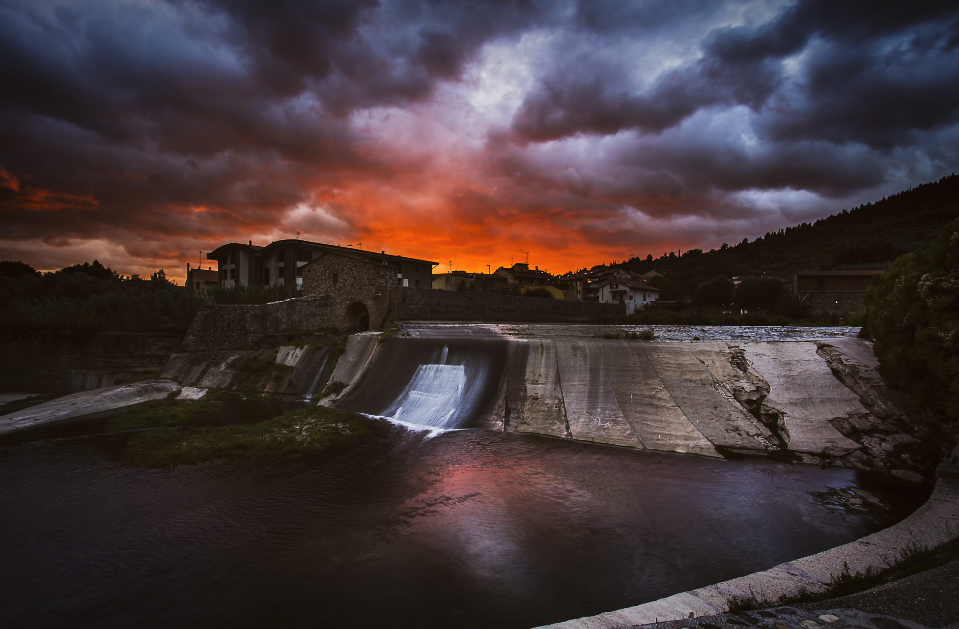 Tramonto infuocato a Prato