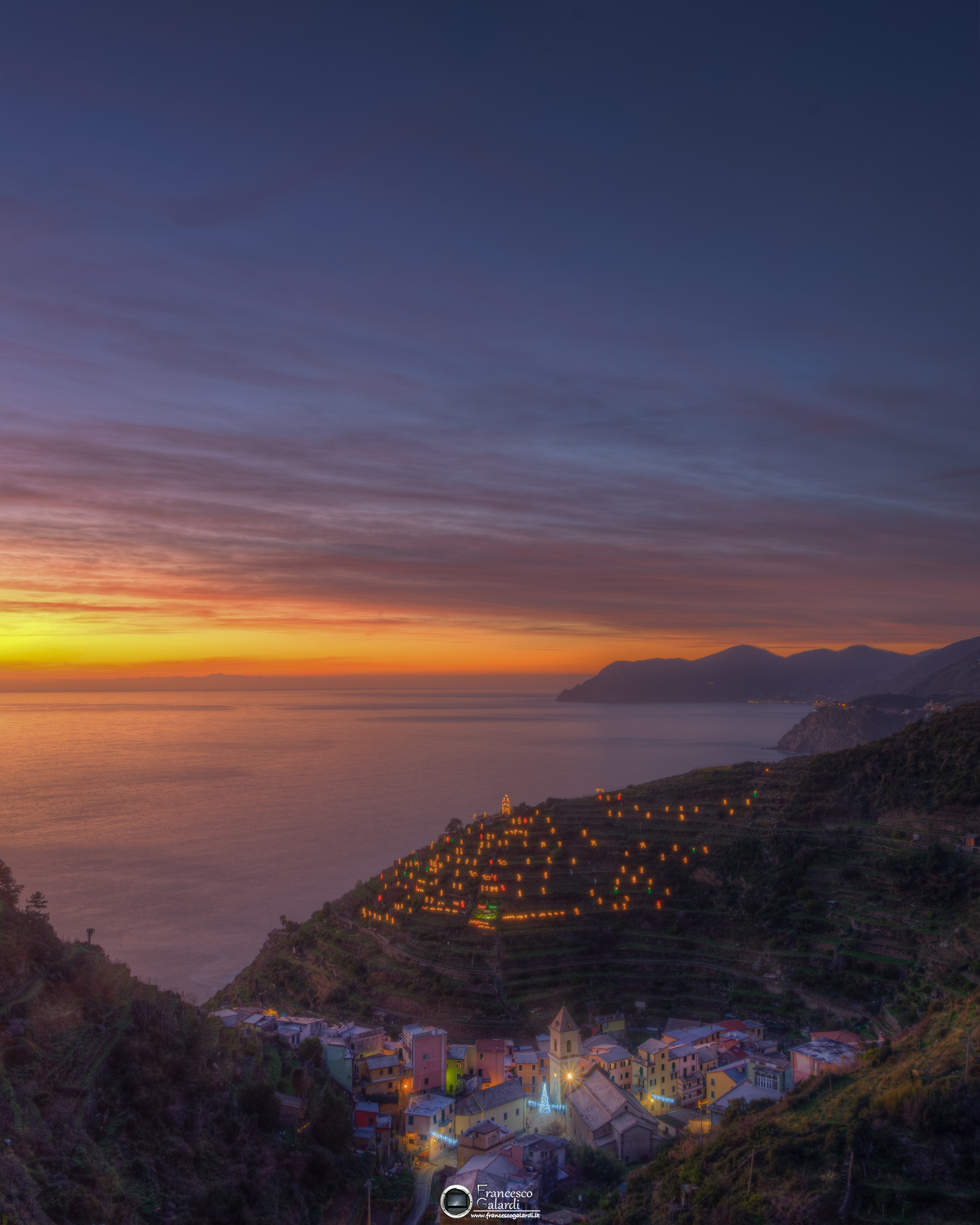 Il presepe illuminato di Manarola