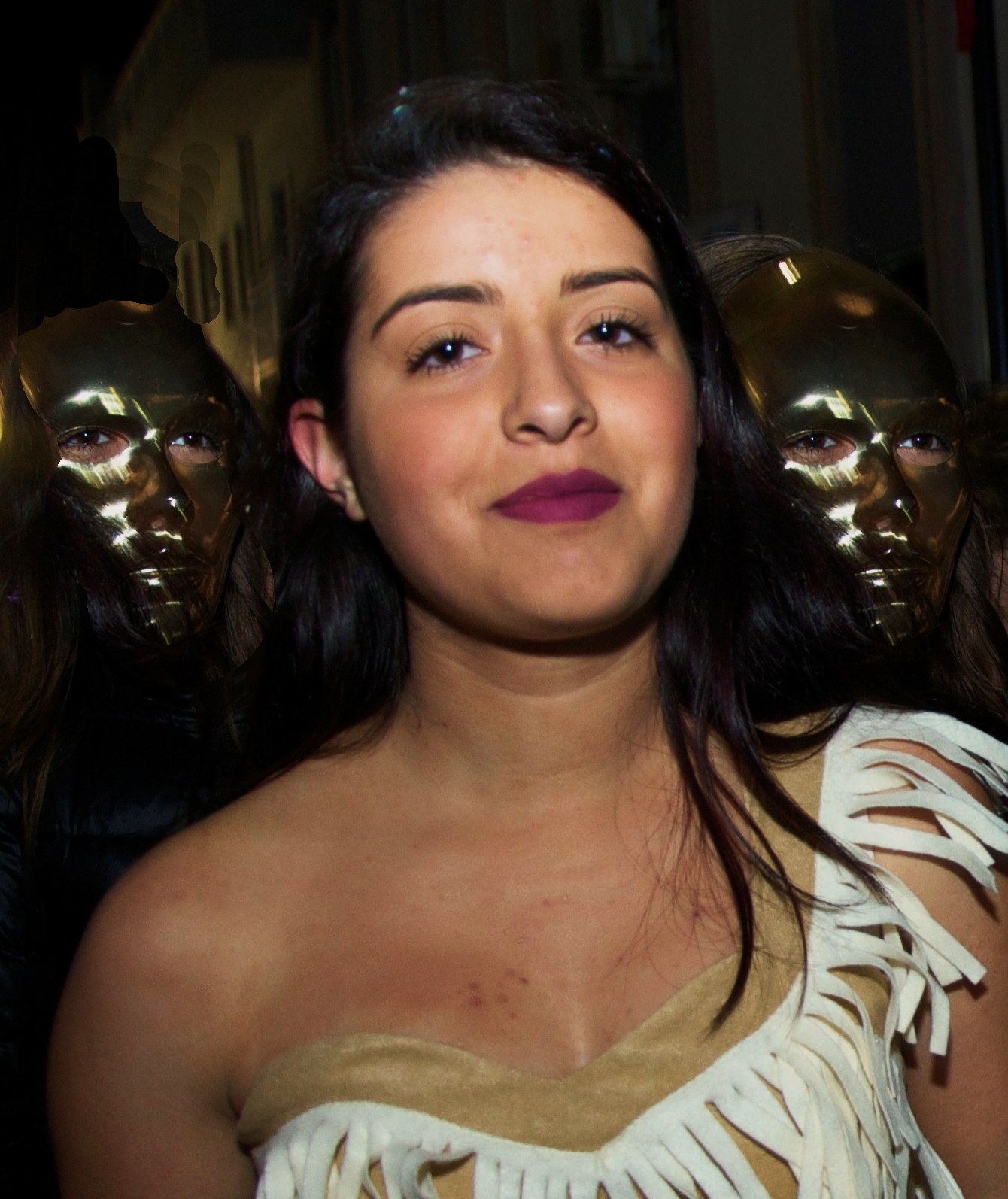 . . . in una botte di ferro con i suoi due mastini. . .