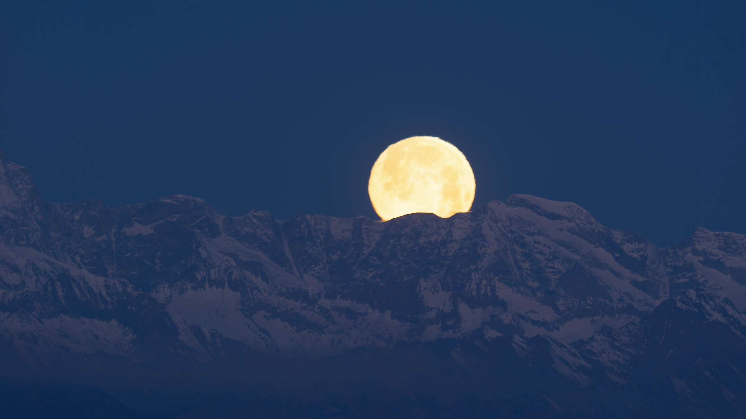 Monte Rosa and the moon