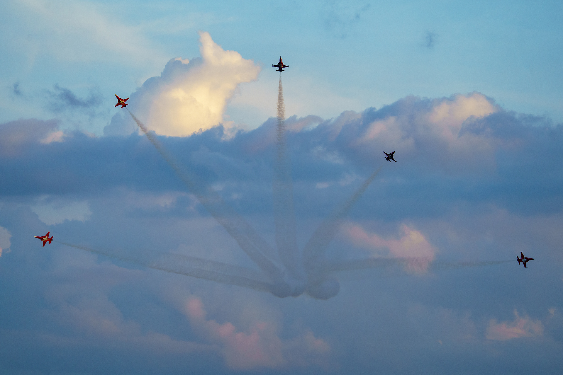 Patrouille Suisse Fine