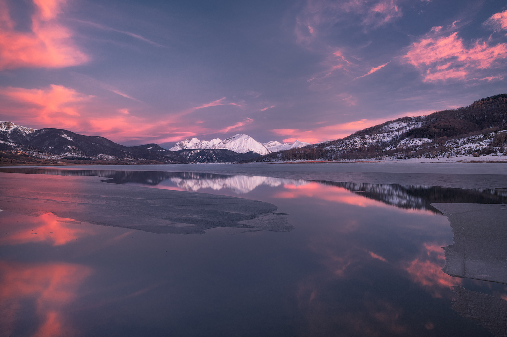 Riflessi in alta quota lago di Campotosto