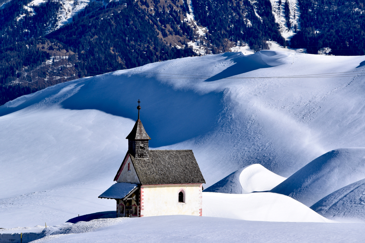 Chiesetta sul Passo Giovo