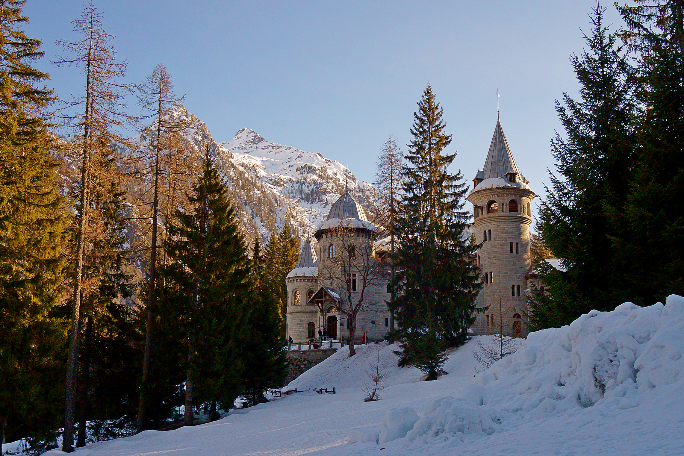 castle Savoy aosta valley