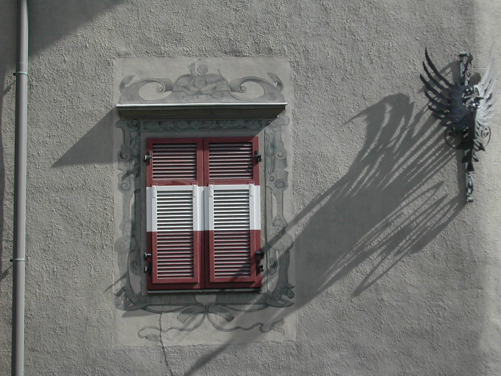 The long shadow of the imperial eagle