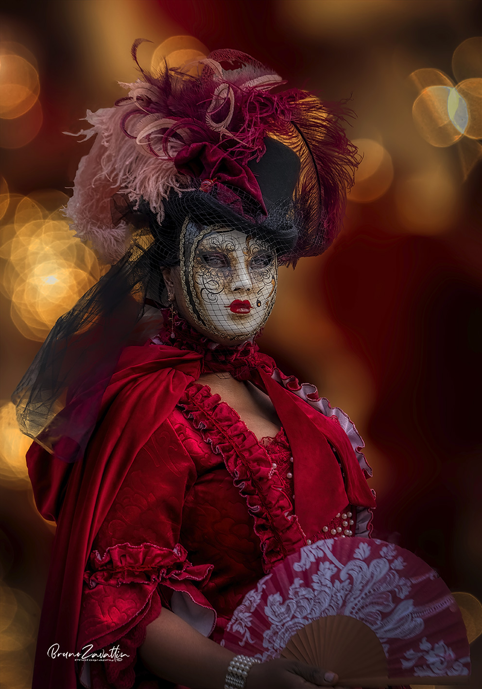 Red lady with fan