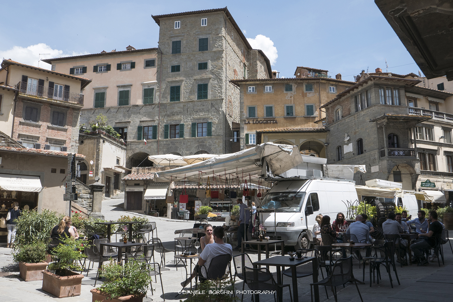 Piazzetta accogliente