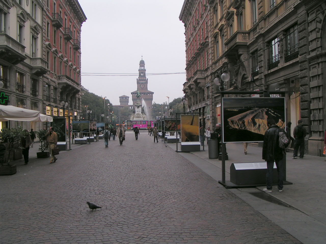 The earth seen from the sky in via Dante in Milan