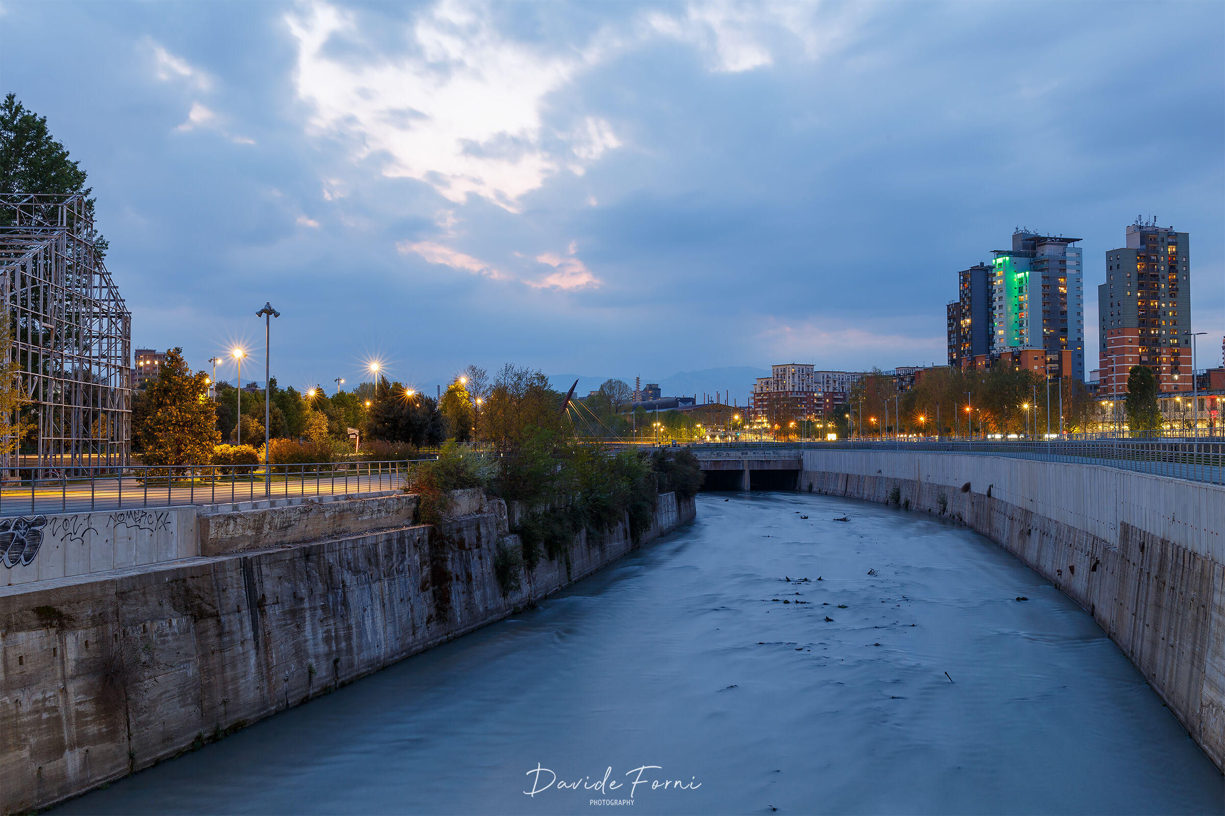 Blue hour at Dora Park