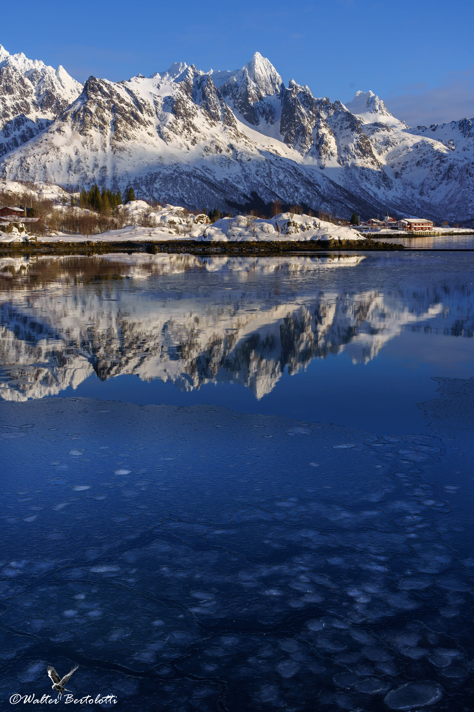 acqua, ghiaccio e sole