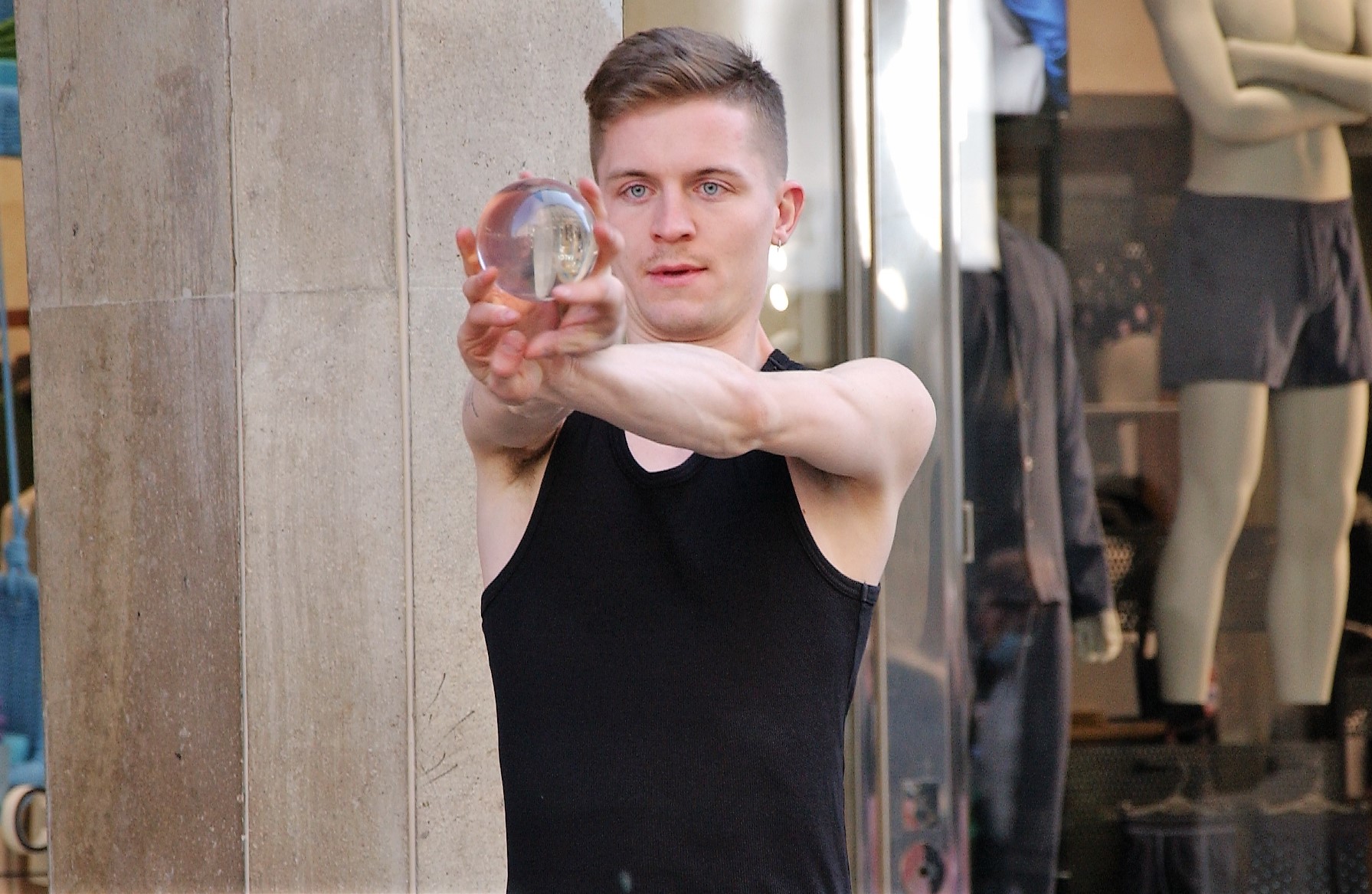 Kris e la sfera di cristallo