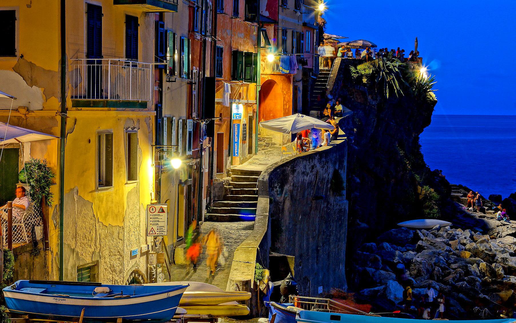 Summer evenings! (Riomaggiore)